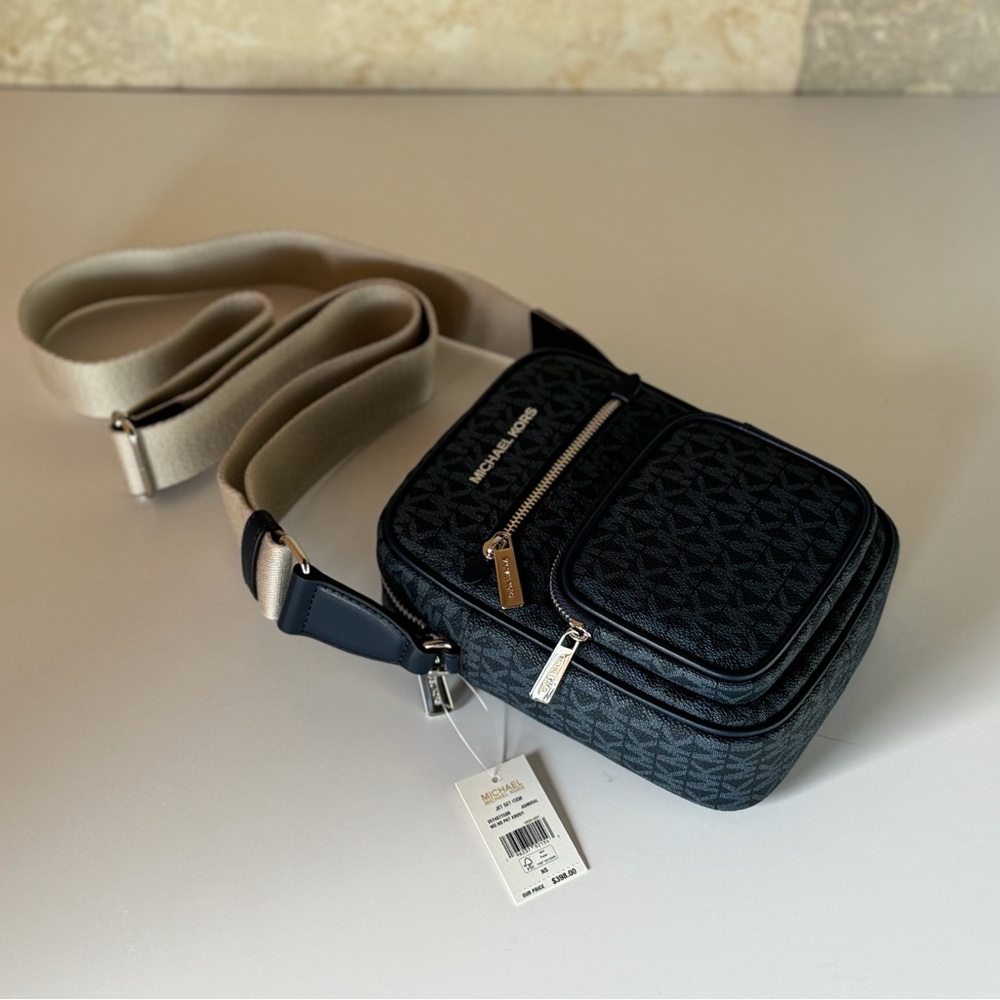 Michael Kors Jet Set Item Crossbody Flight Bag MK admiral - Picture 5 of 12